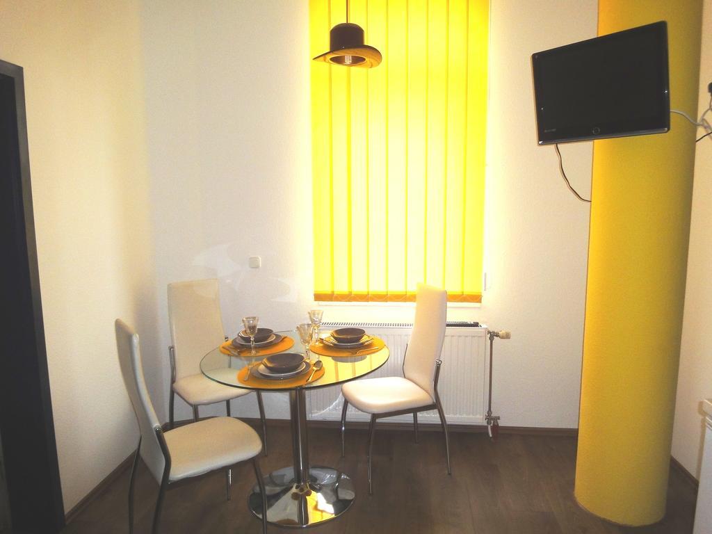 Aqua Apartmanok Pécs Rom bilde